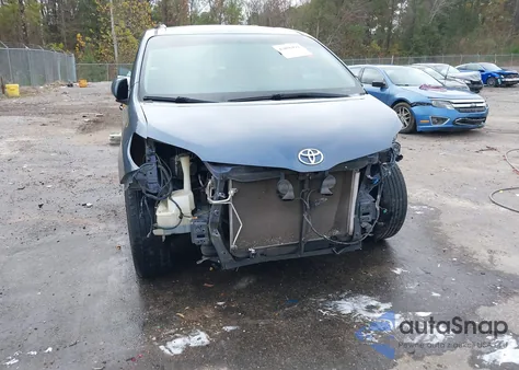 2015 Toyota Sienna Le 8 Passenger from USA, damaged, VIN 5TDKK3DC2FS581838